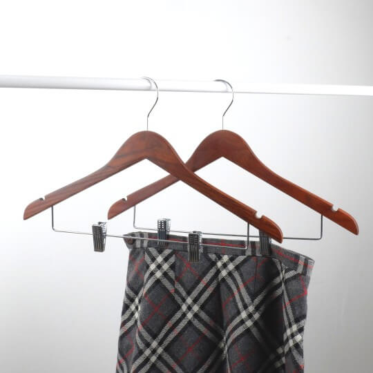 4 Wardrobe hanger