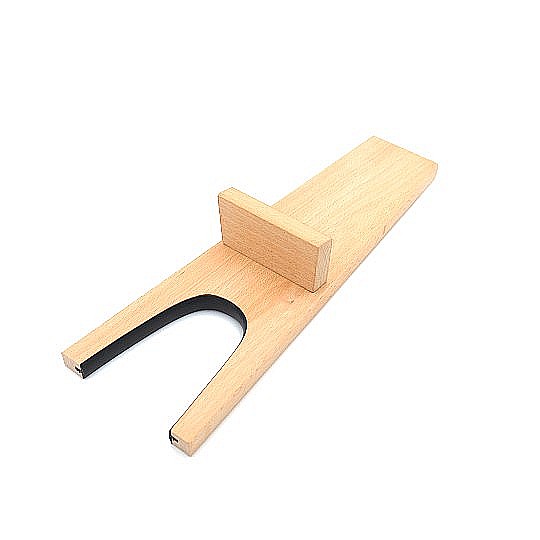 strong wooden shoes remover 4